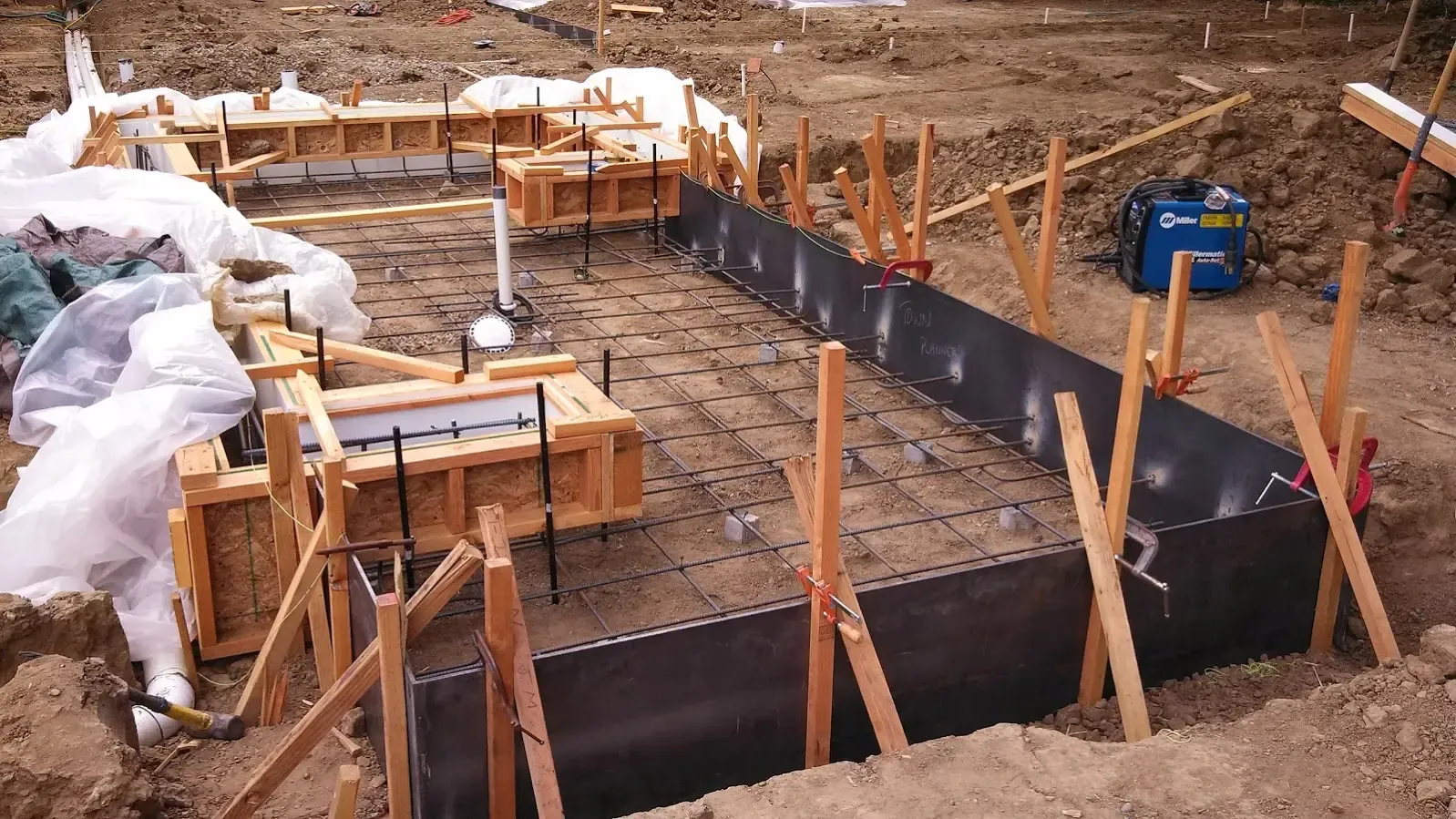 Formwork and reinforcement in place before the concrete pour